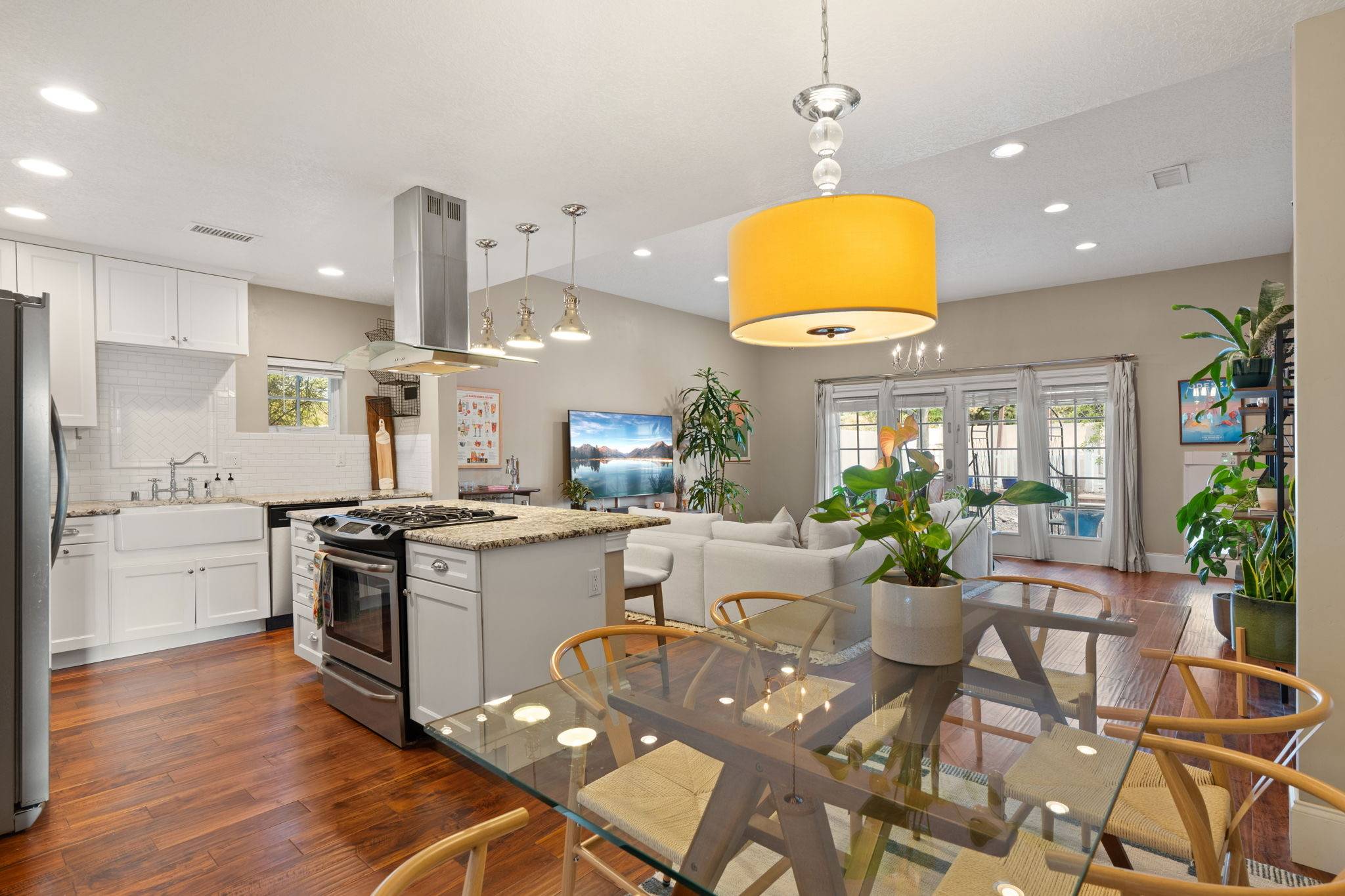 Beautiful home in Albuquerque, NM for sale. Open kitchen and living area. Albuquerque new build homes